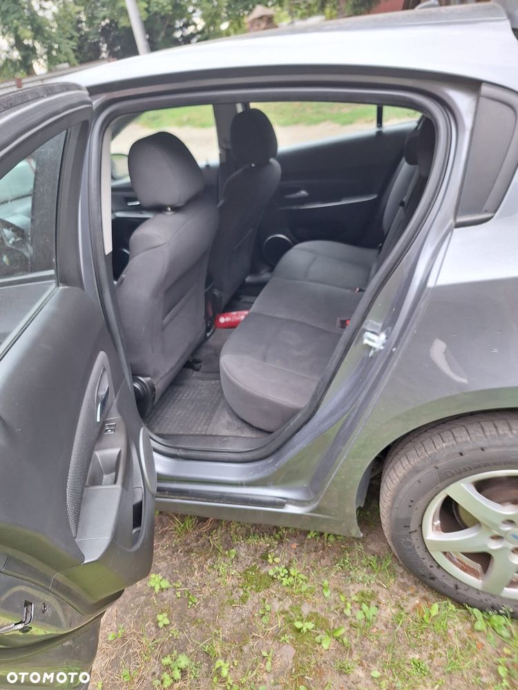 Chevrolet Cruze 1.8 LT+ - 13