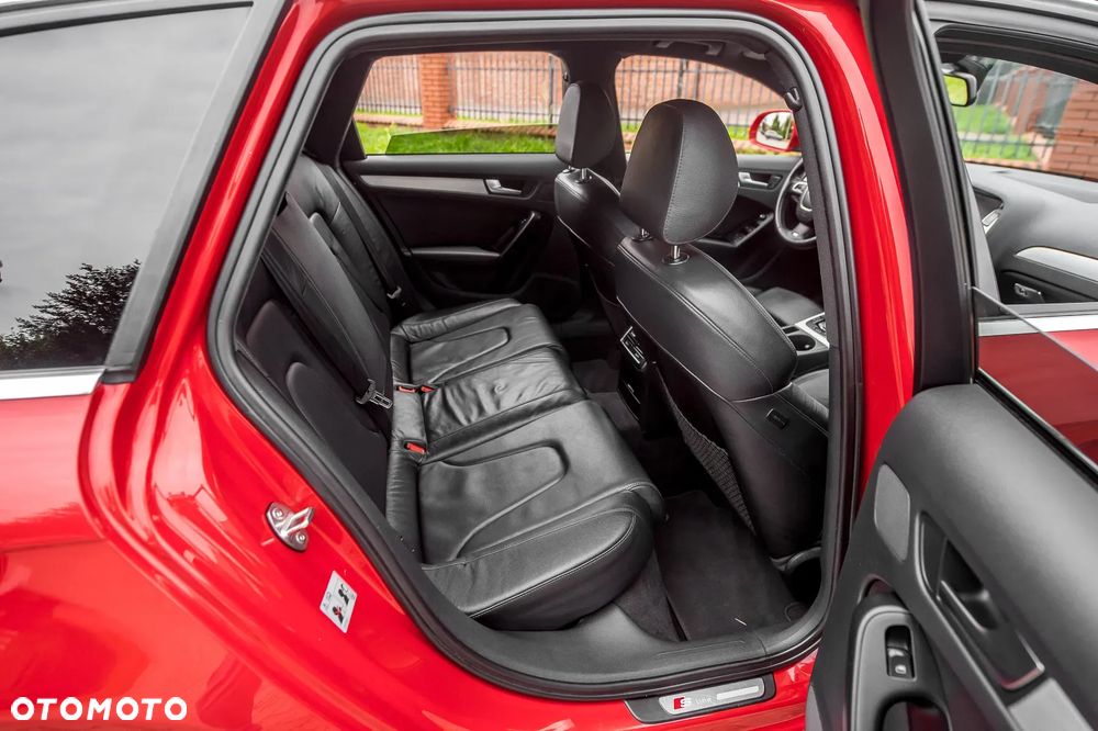 Audi A4 Avant 3.0 TDI DPF quattro S tronic S line Sportpaket - 22