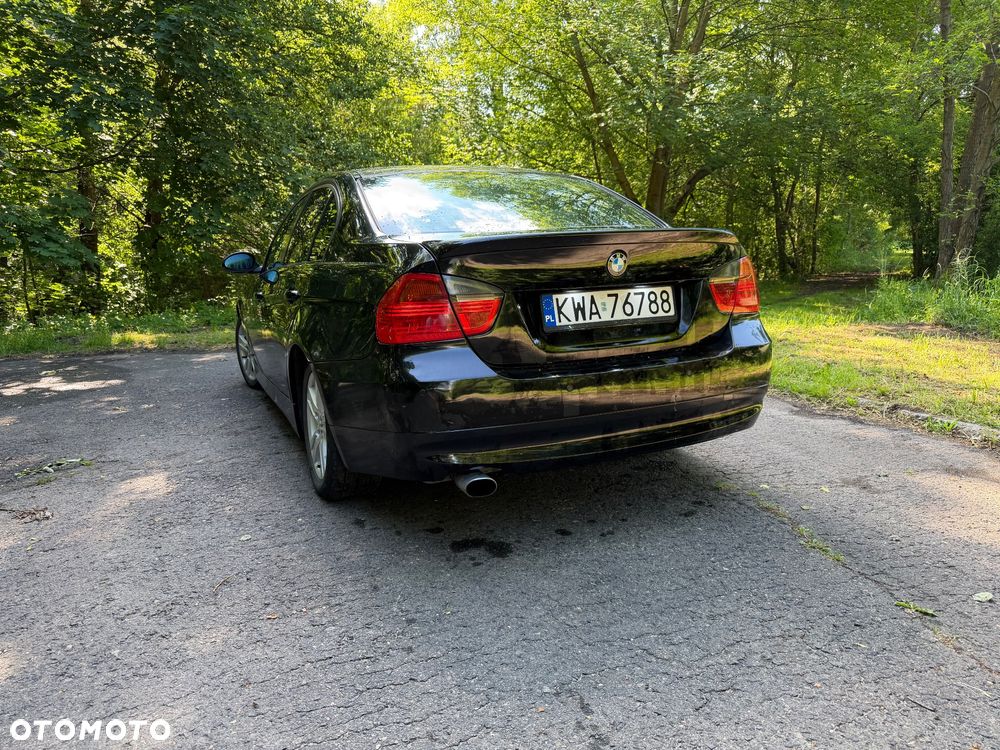 BMW Seria 3 320i - 5