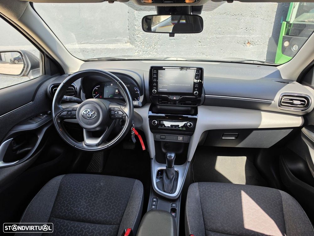 Toyota Yaris Cross 1.5 HDF Comfort Plus - 17