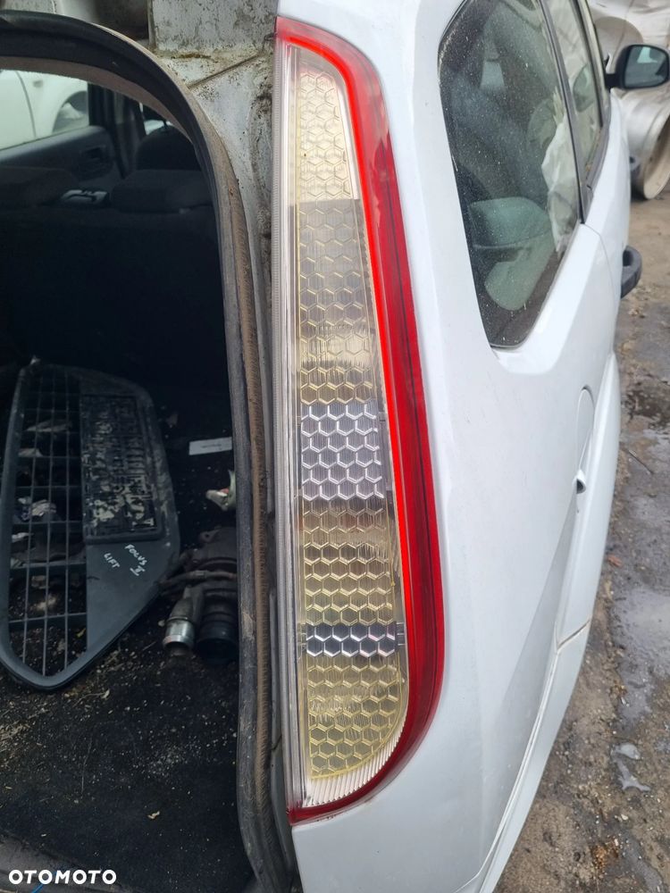 FORD FOCUS II MK2 07-11 2009 r. LIFT KOMBI lampa prawy tył PT EU * - 1