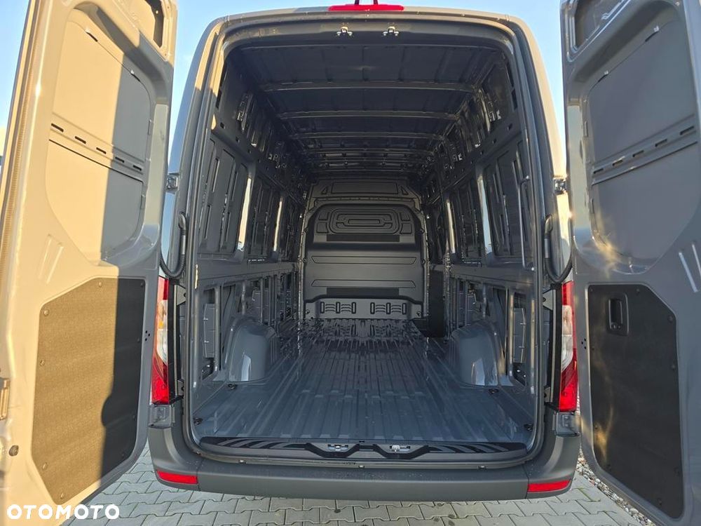 Mercedes-Benz Sprinter 317 CDI Long PRO 9G-Tronic - 7