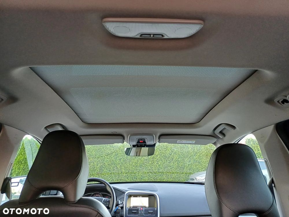 Volvo XC 60 D3 Drive-E Momentum - 17