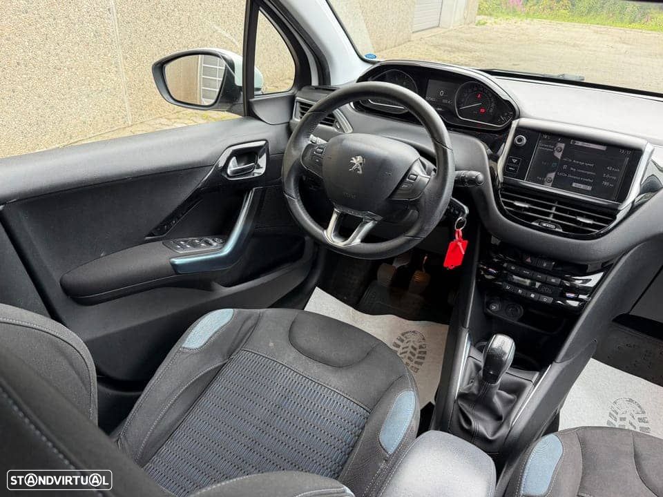Peugeot 208 1.6 e-HDi Active - 11