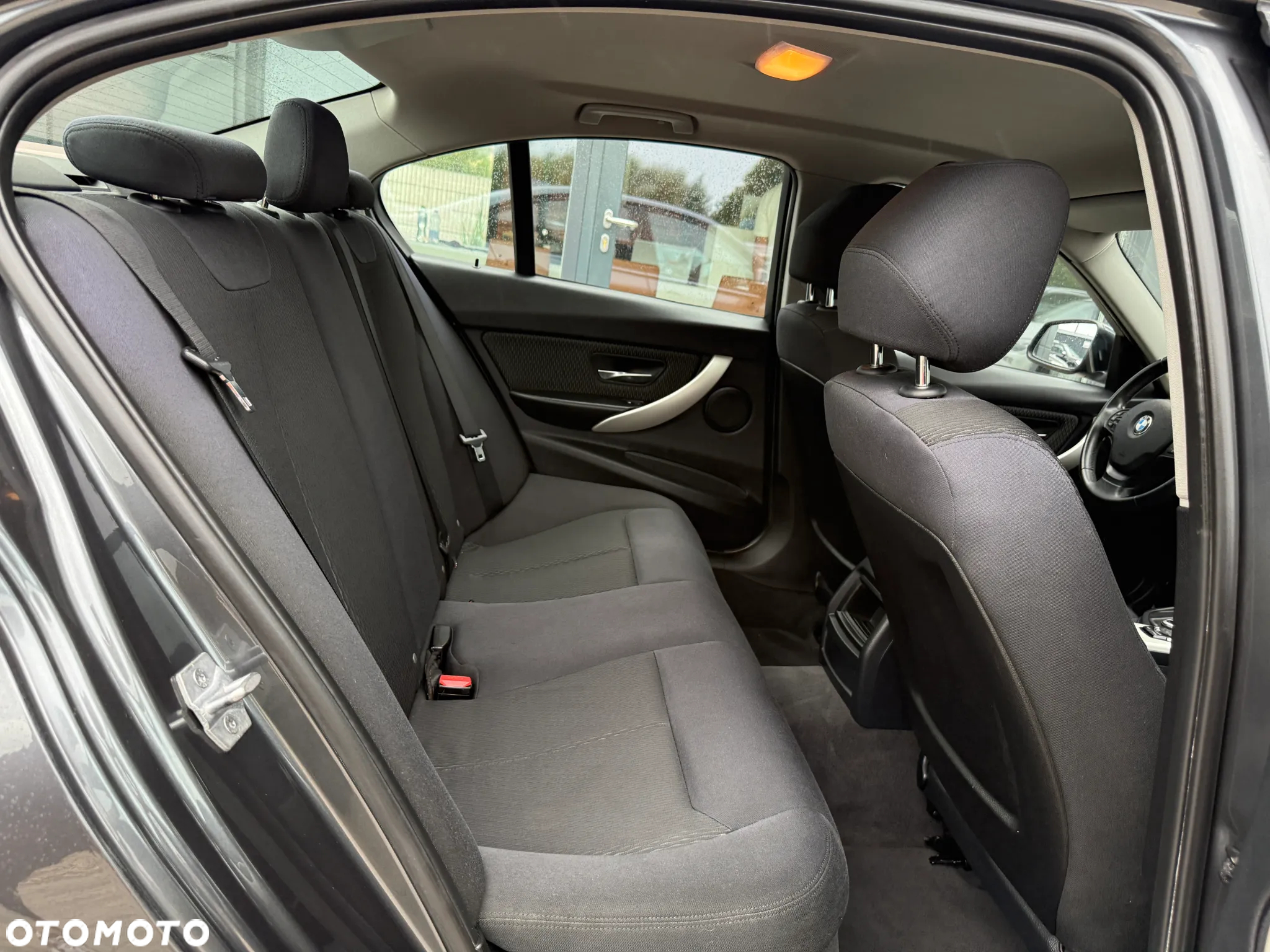 BMW Seria 3 318d - 20
