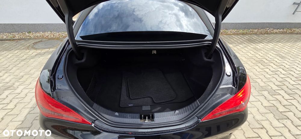Mercedes-Benz CLA - 17
