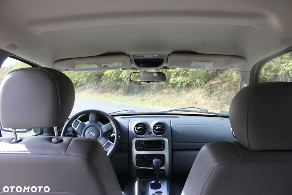 Jeep Cherokee - 9