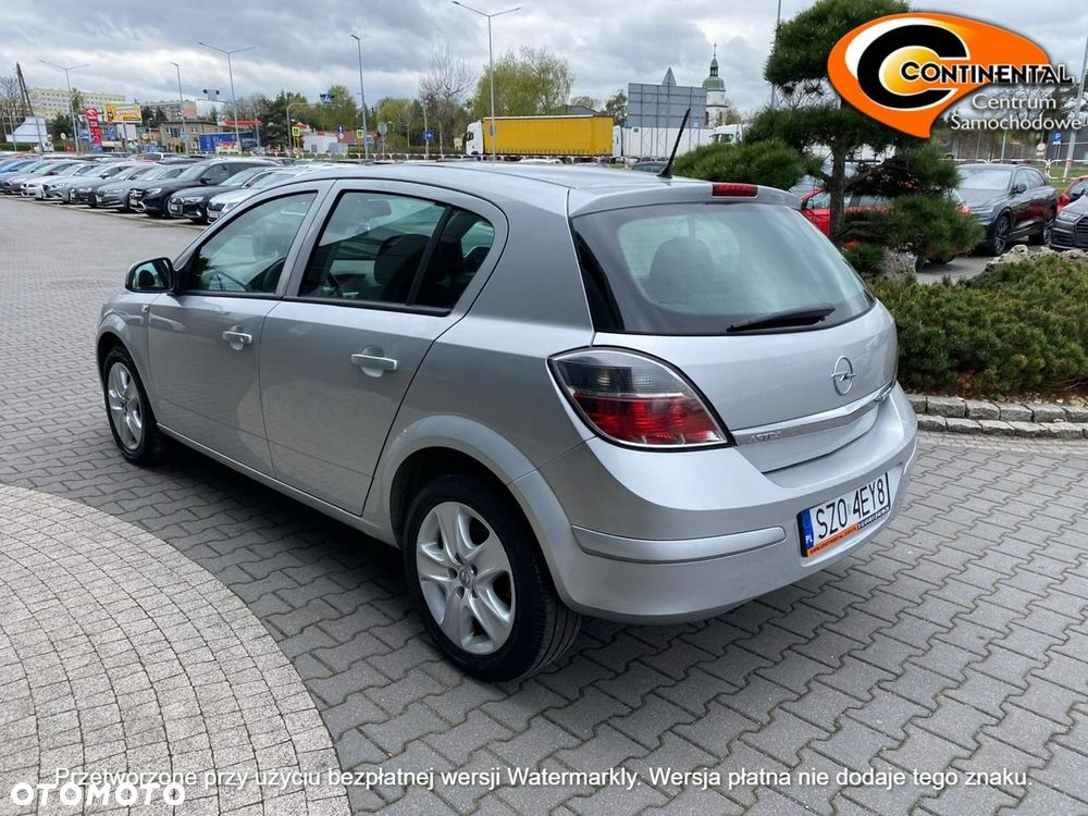 Opel Astra - 4