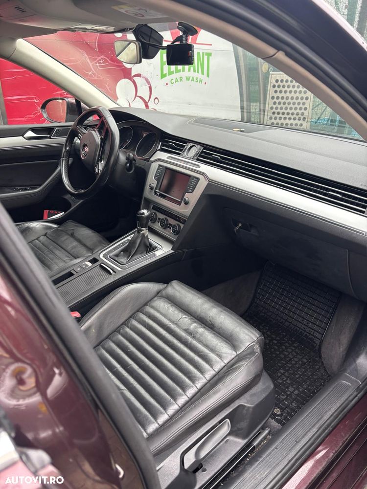 Volkswagen Passat 2.0 TDI Comfortline - 8