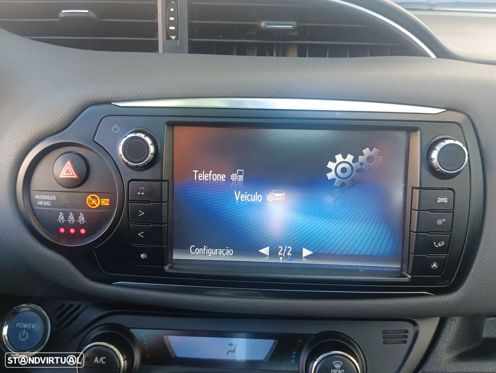 Toyota Yaris 1.5 HSD Comfort +P.Style+P.Techno - 16
