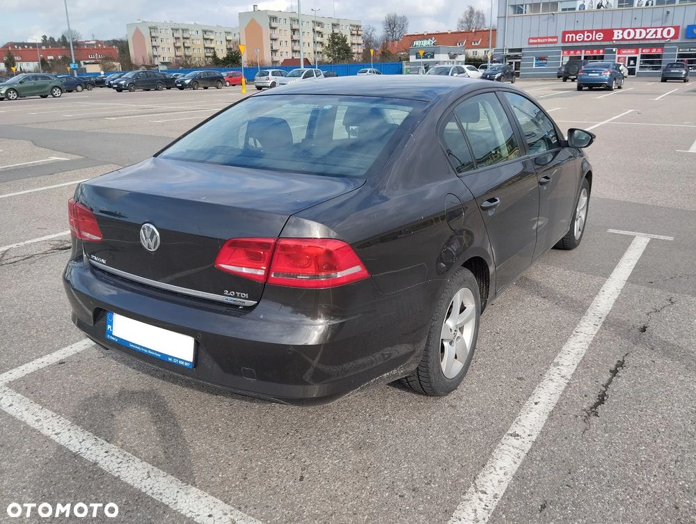 Volkswagen Passat 2.0 TDI Trendline - 4
