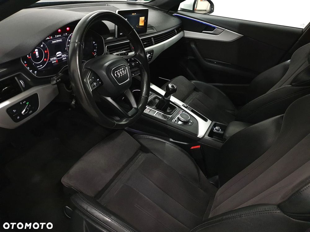 Audi A4 Avant 2.0 TDI Sport - 38