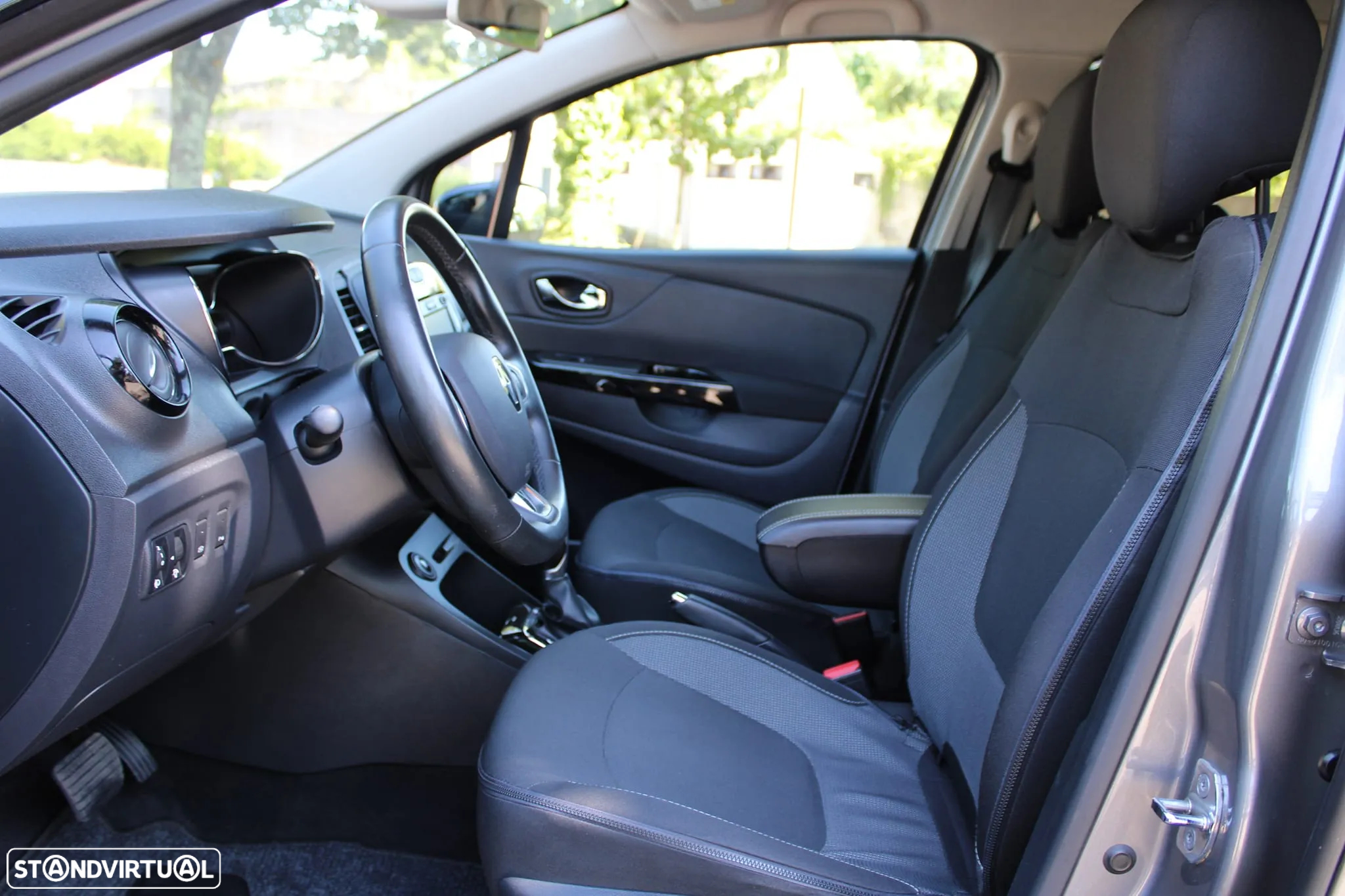 Renault Captur 1.5 dCi Sport EDC - 9