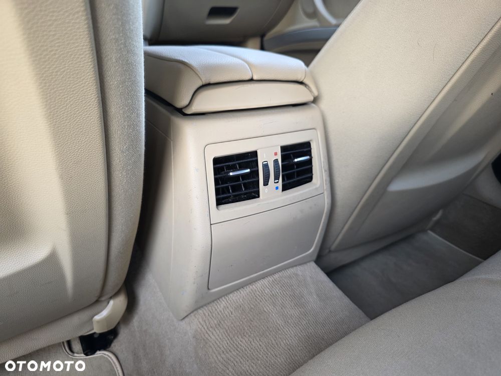 BMW Seria 3 318i - 21