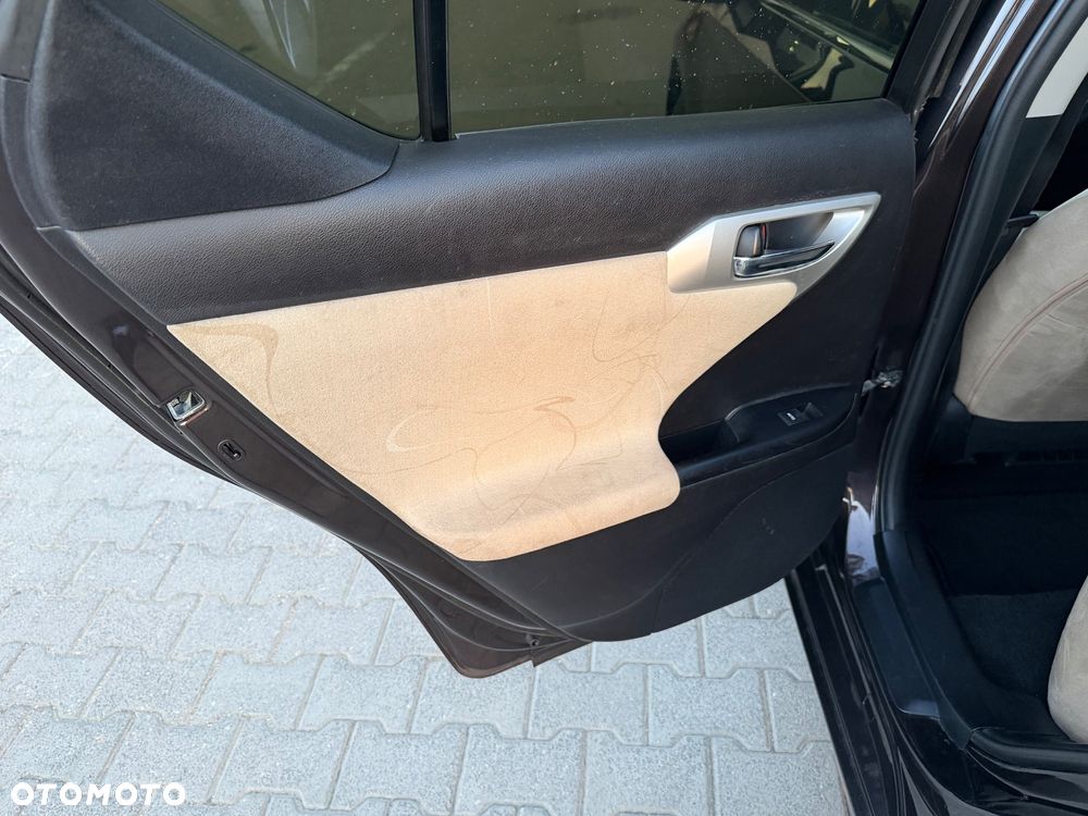 Lexus CT 200h Prestige - 18