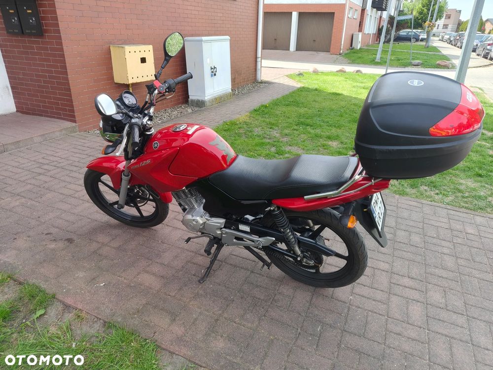 Yamaha YBR - 8