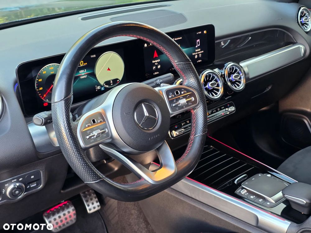 Mercedes-Benz GLB 200 d AMG Line 8G-DCT - 29