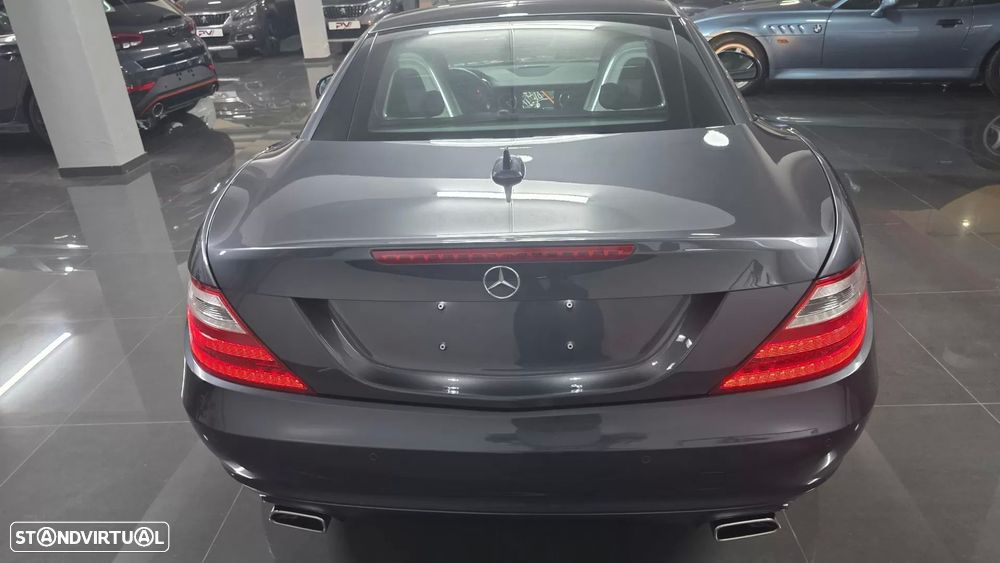 Mercedes-Benz SLK 250 (BlueEFFICIENCY) 7G-TRONIC - 36