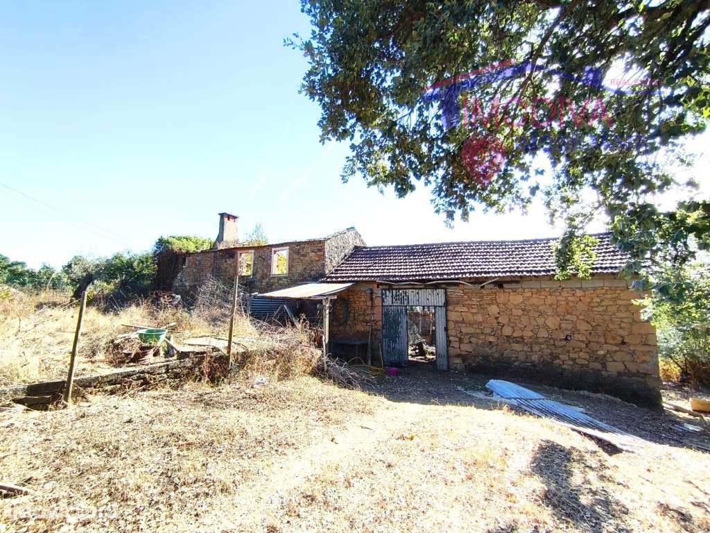 Casa de Campo com terreno e poço de água freguesia da Graça - Grande imagem: 3/24
