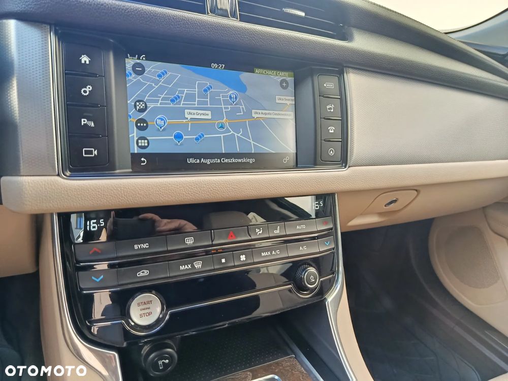 Jaguar XF E-Performance Portfolio - 29