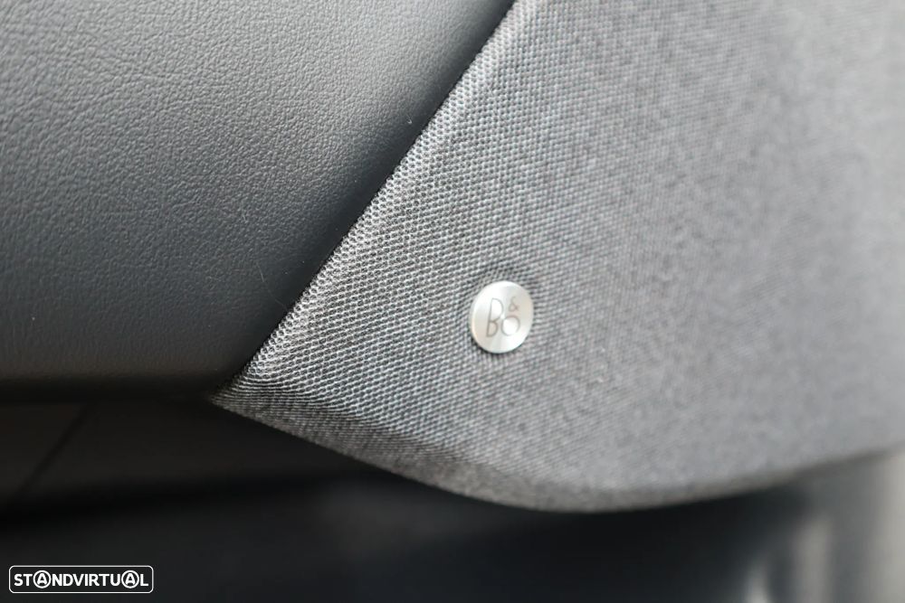 Ford Mustang Mach-E Standard - 18