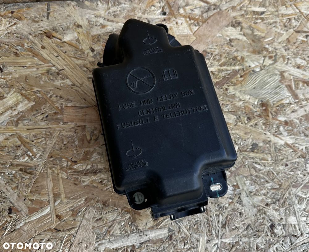 Obudowa Puszka Skrzynka Bezpieczników Fiat Tipo II - 1