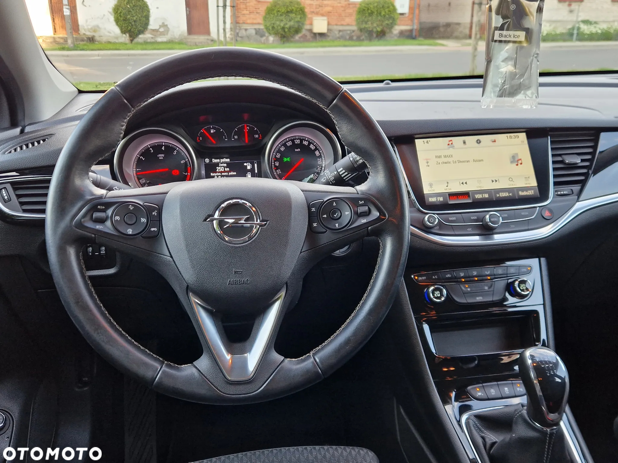 Opel Astra V 1.4 T Dynamic S&S - 29