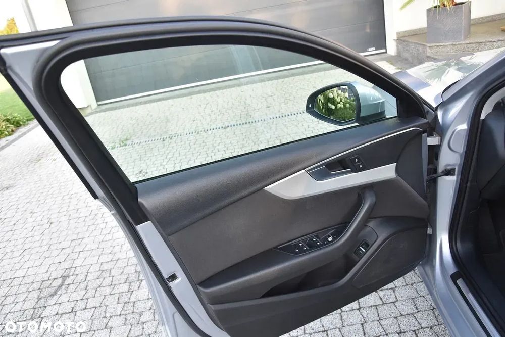 Audi A4 Avant 2.0 TDI S tronic - 16