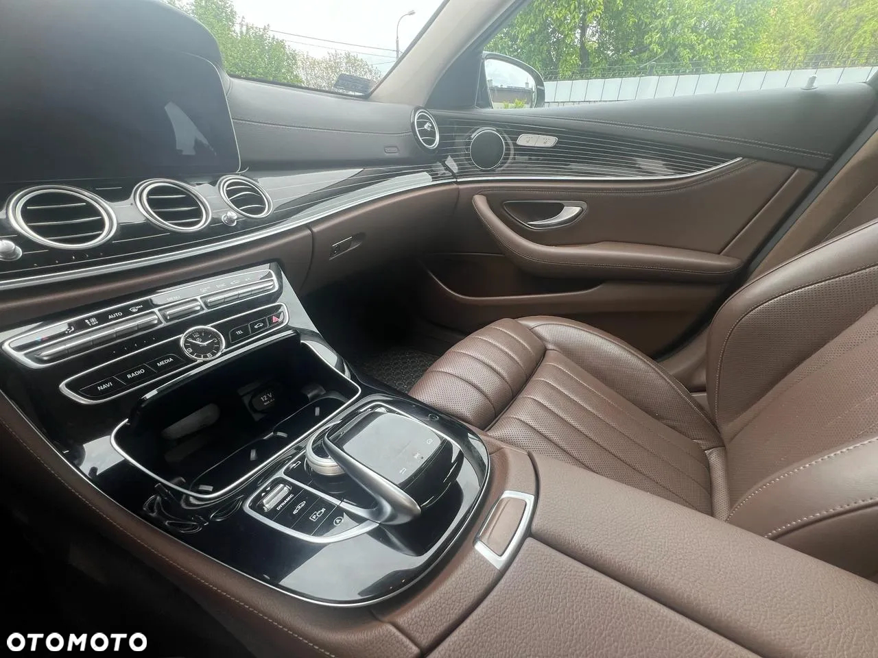 Mercedes-Benz Klasa E 220 d 4-Matic 9G-TRONIC - 6