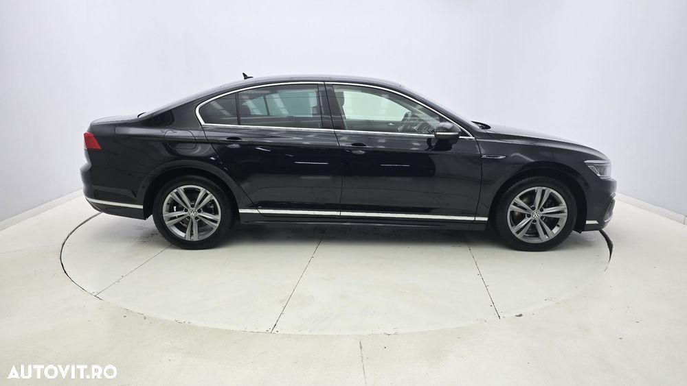 Volkswagen Passat 2.0 TDI DSG Comfortline - 5
