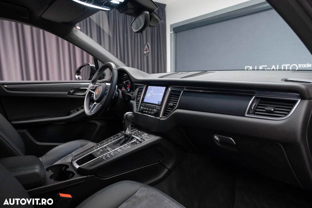 Porsche Macan Standard - 33