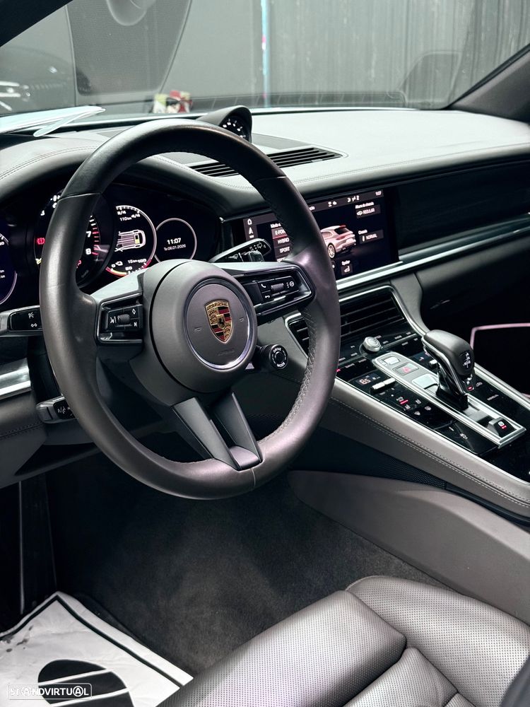 Porsche Panamera Sport Turismo 4S E-Hybrid - 11