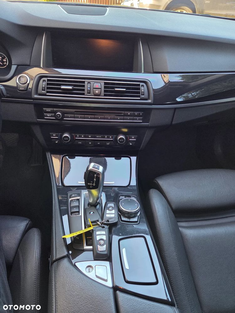 BMW Seria 5 520d Sport - 19
