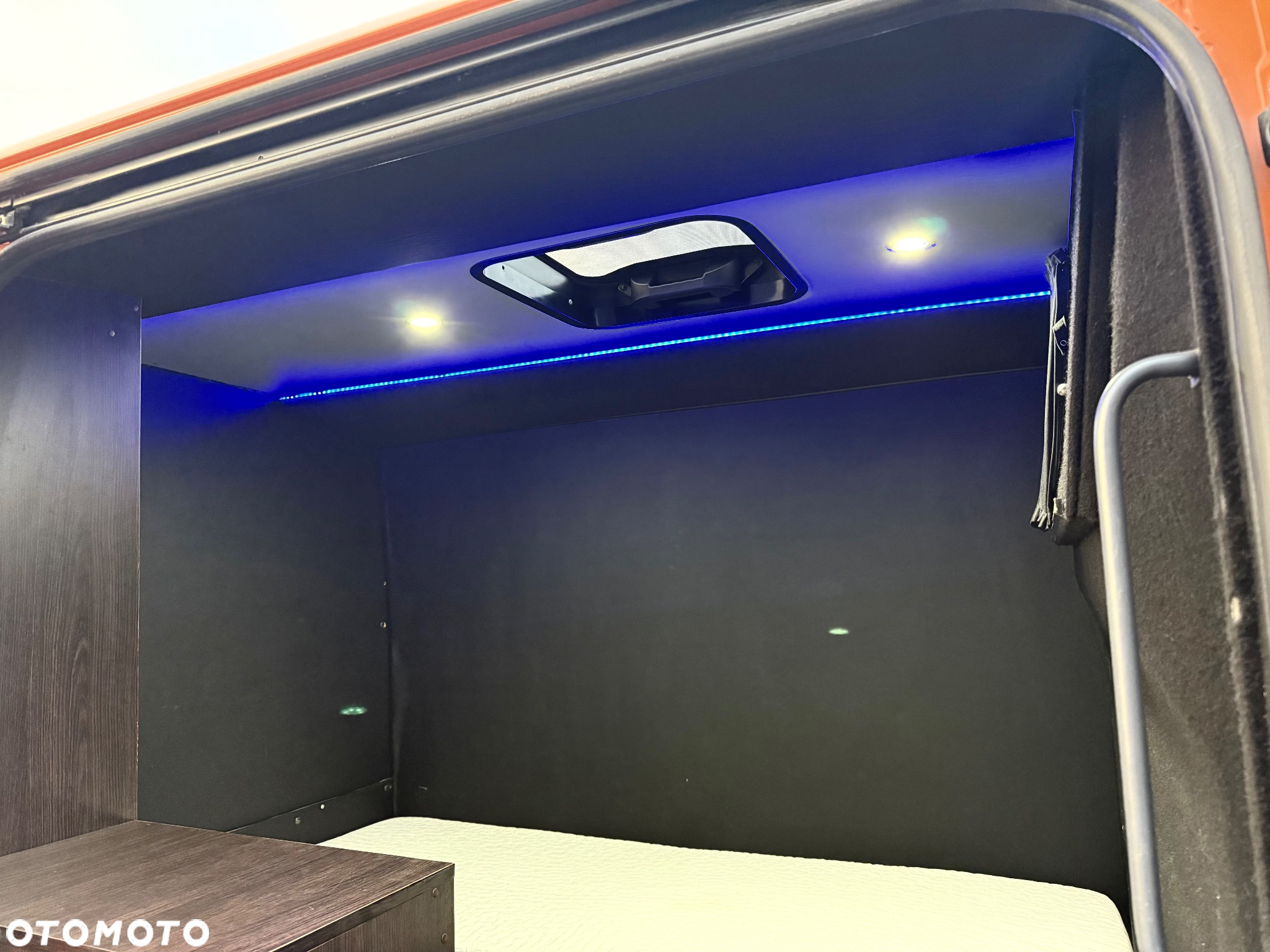 Mercedes-Benz SPRINTER - 14