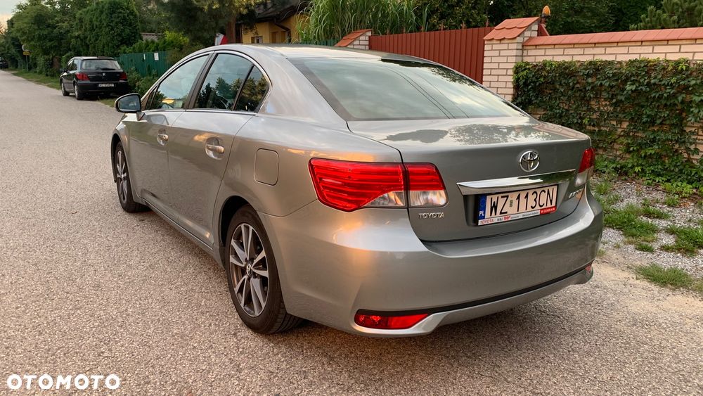 Toyota Avensis - 14