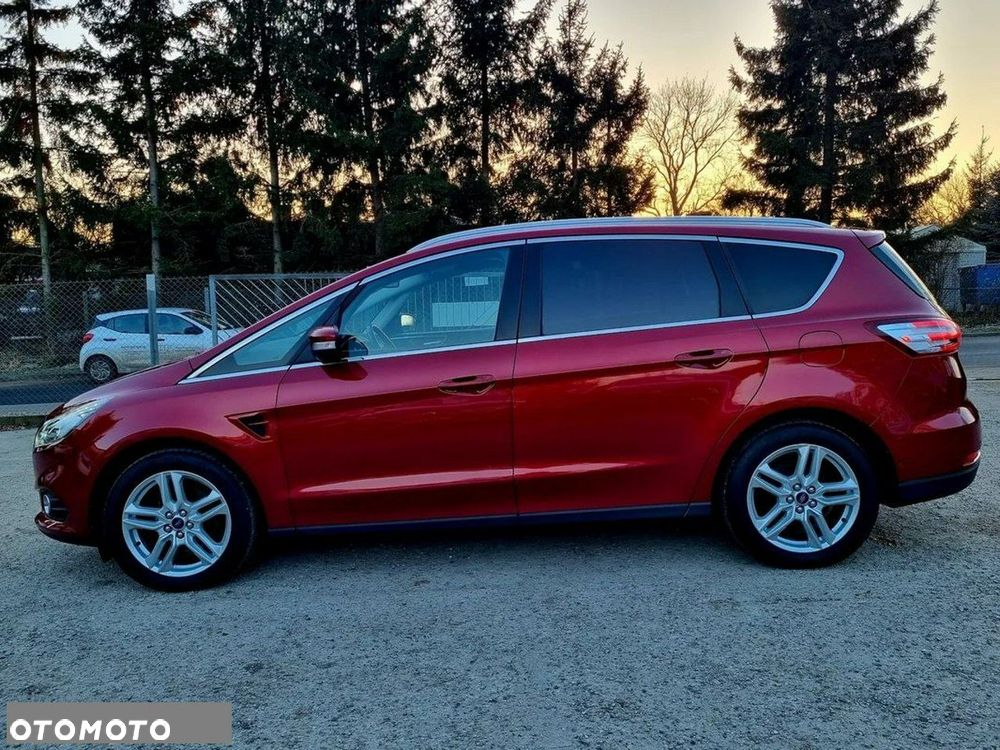 Ford S-Max - 11