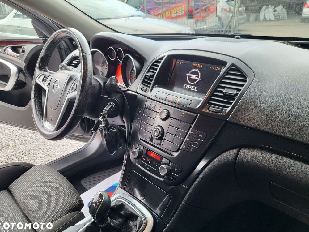 Opel Insignia - 22