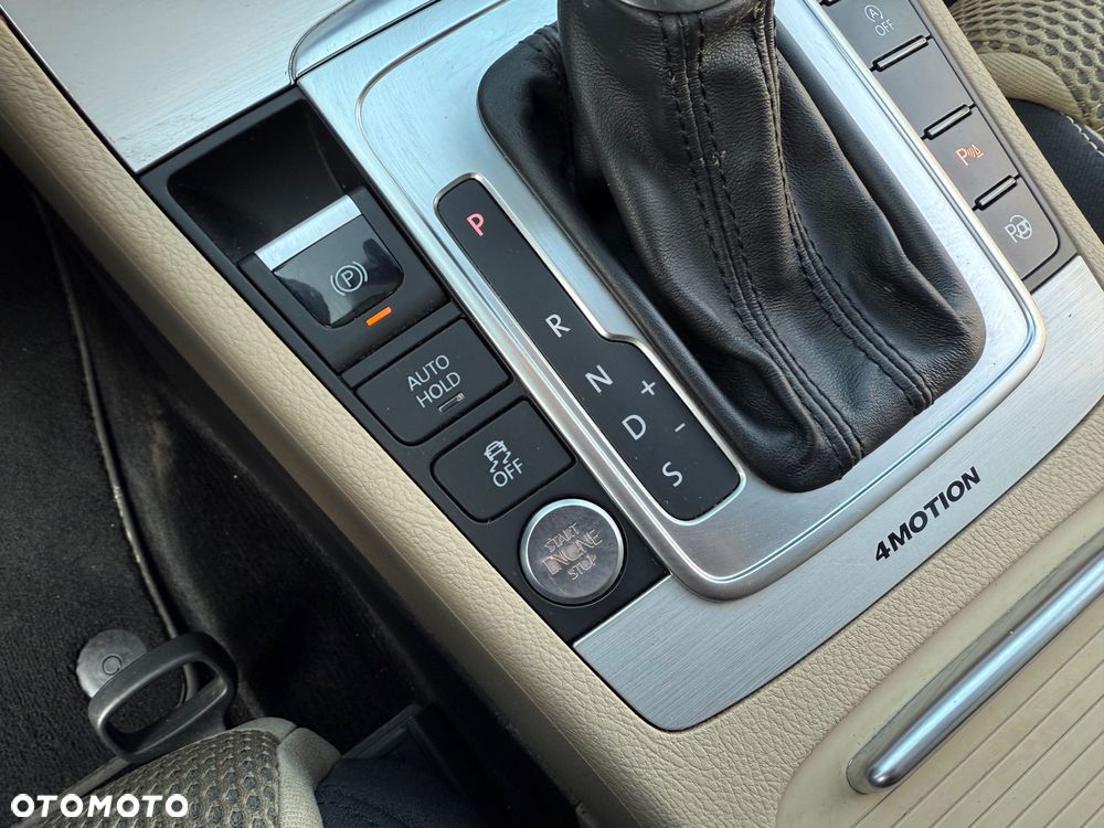 Volkswagen Passat CC - 17