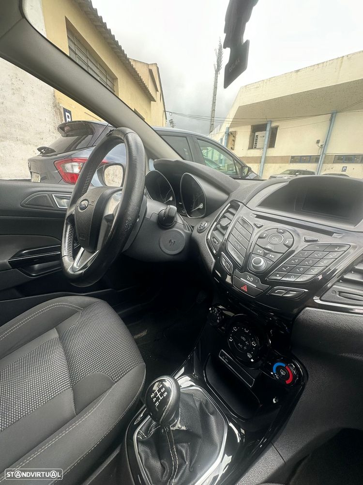 Ford Fiesta 1.5 TDCi Trend - 6