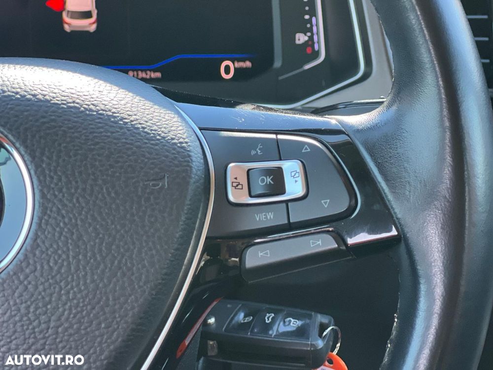 Volkswagen T-Roc 1.5 TSI DSG Design - 16