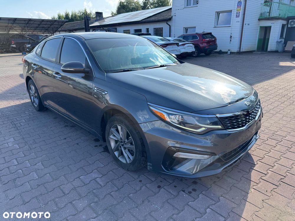 Kia Optima - 1
