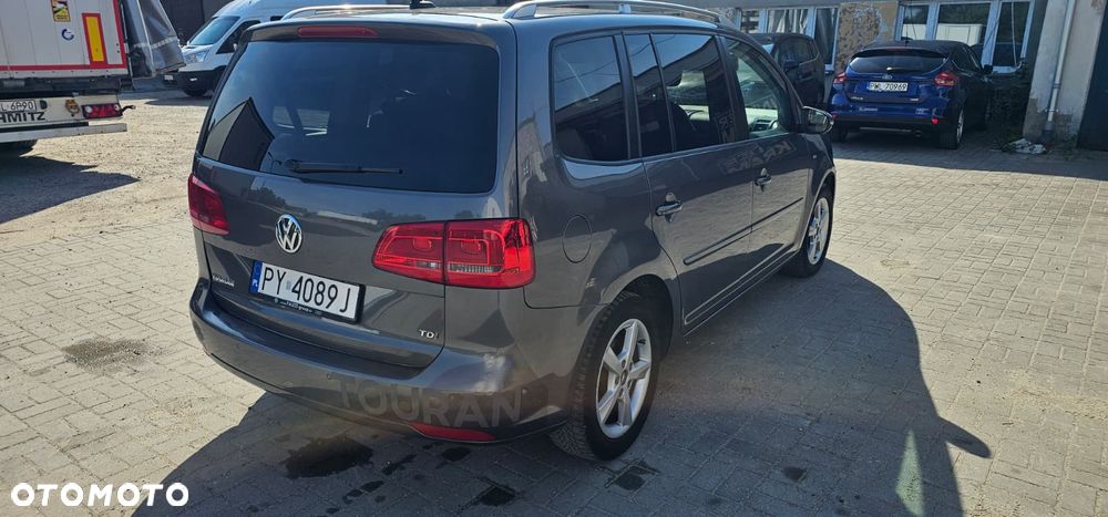 Volkswagen Touran 1.6 TDI DPF Highline DSG - 4
