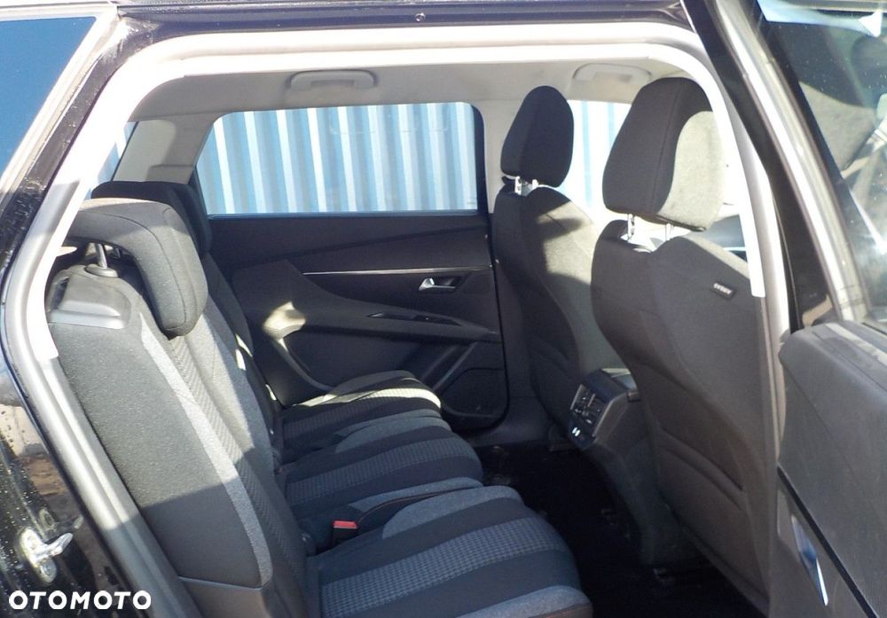 Peugeot 5008 - 12