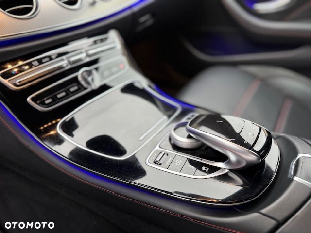 Mercedes-Benz Klasa E AMG 43 4Matic 9G-TRONIC - 10