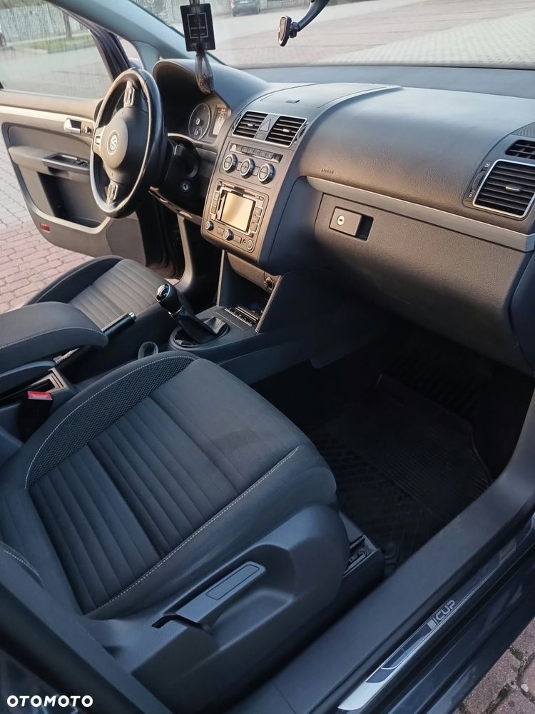 Volkswagen Touran 2.0 TDI DPF Highline - 22