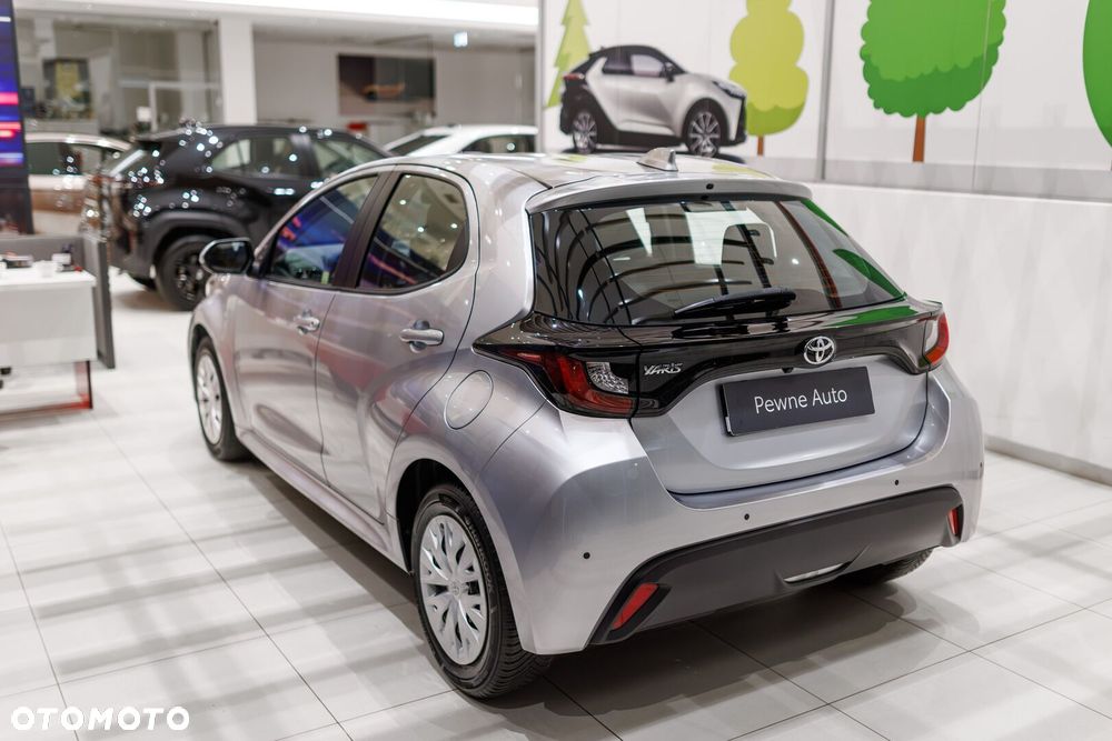 Toyota Yaris 2023 photo 4