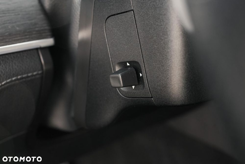 Mercedes-Benz GLE - 28