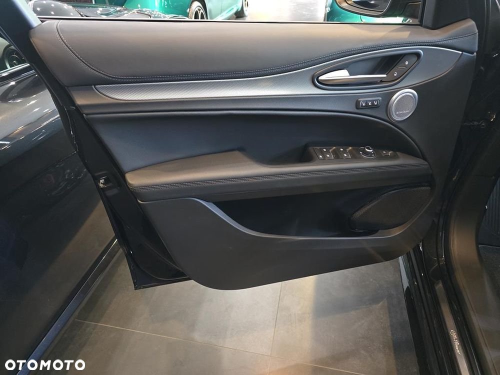 Alfa Romeo Stelvio 2.0 Turbo Veloce Q4 - 10