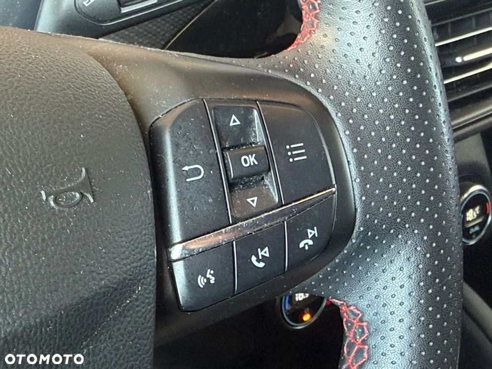 Ford Kuga 1.5 EcoBoost FWD ST-Line - 19