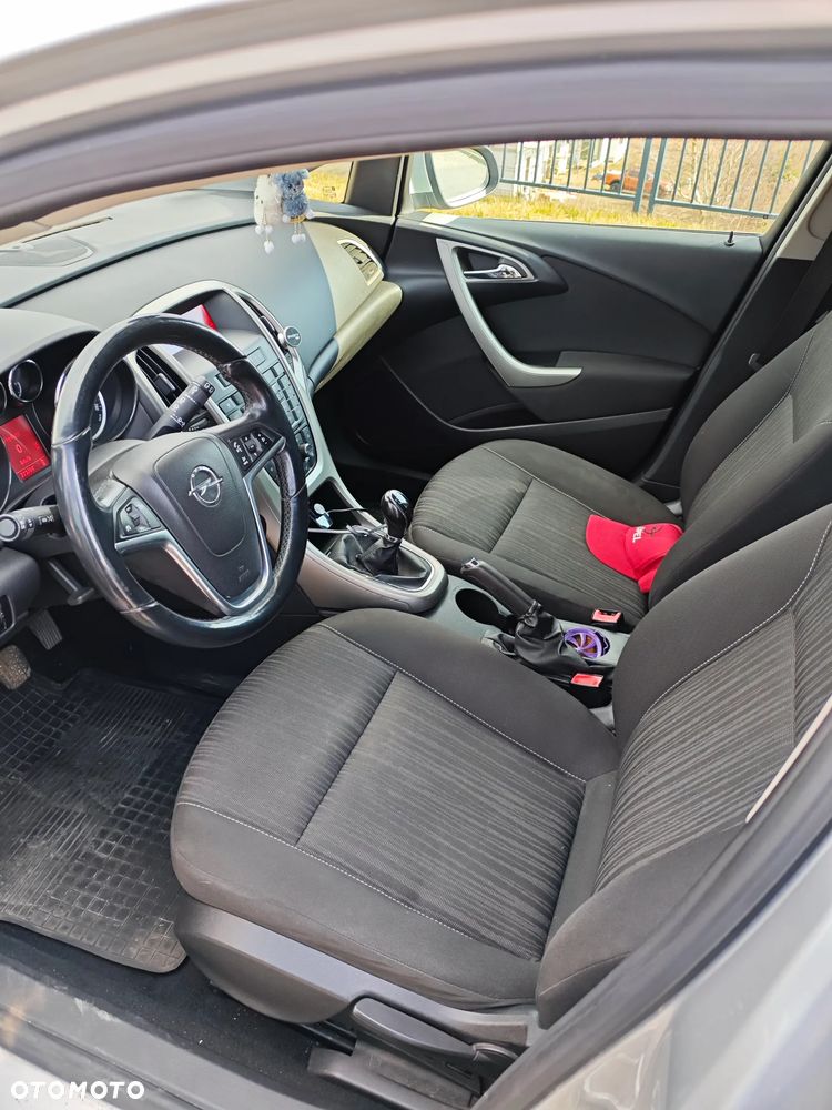 Opel Astra 1.4 Turbo - 11